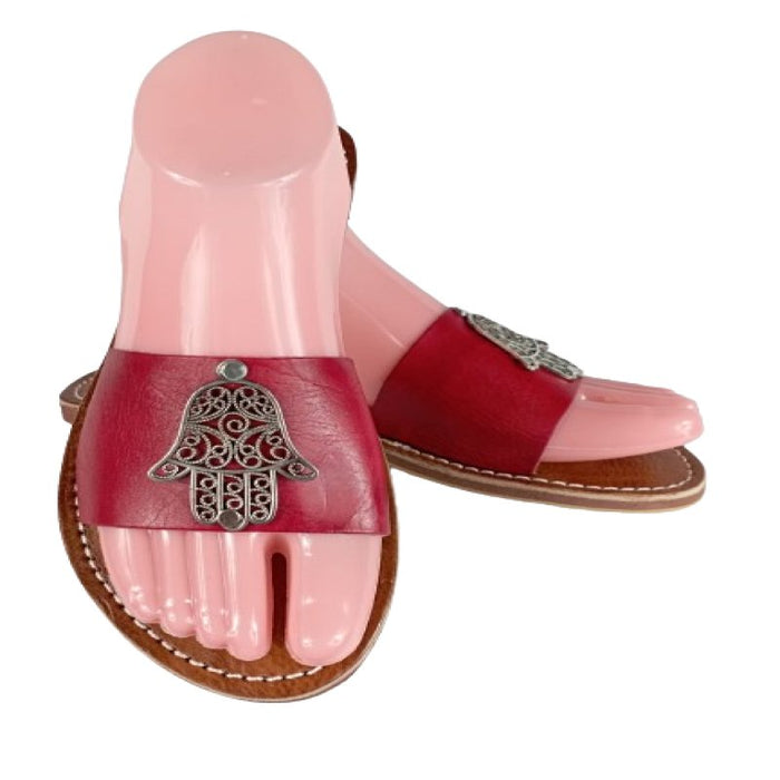 Khamssa sandales main de Fatima rouge avec métal de qualité artisanale berbère - Confortables, Durables et Élégantes - nilabeautys.com