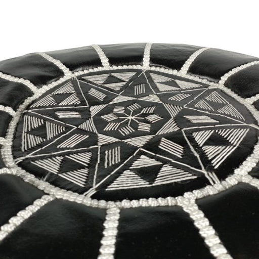 Pouf marocain en cuir avec coutures blanches , Cadeaux maison et Cadeaux de mariage - nilabeautys.com